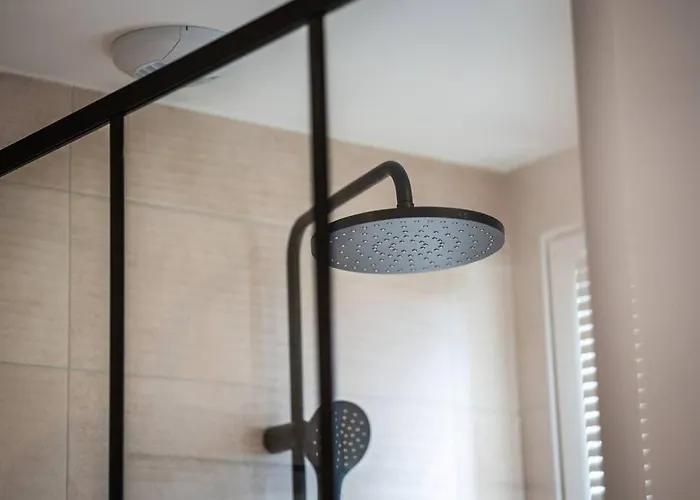 Maison Familiale Piscine Chauffee Jardin D'ocean * ブルティニョール・シュル・メール