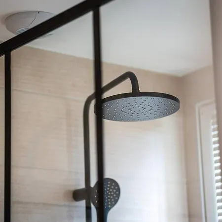 Maison Familiale Piscine Chauffee Jardin D'ocean * ブルティニョール・シュル・メール